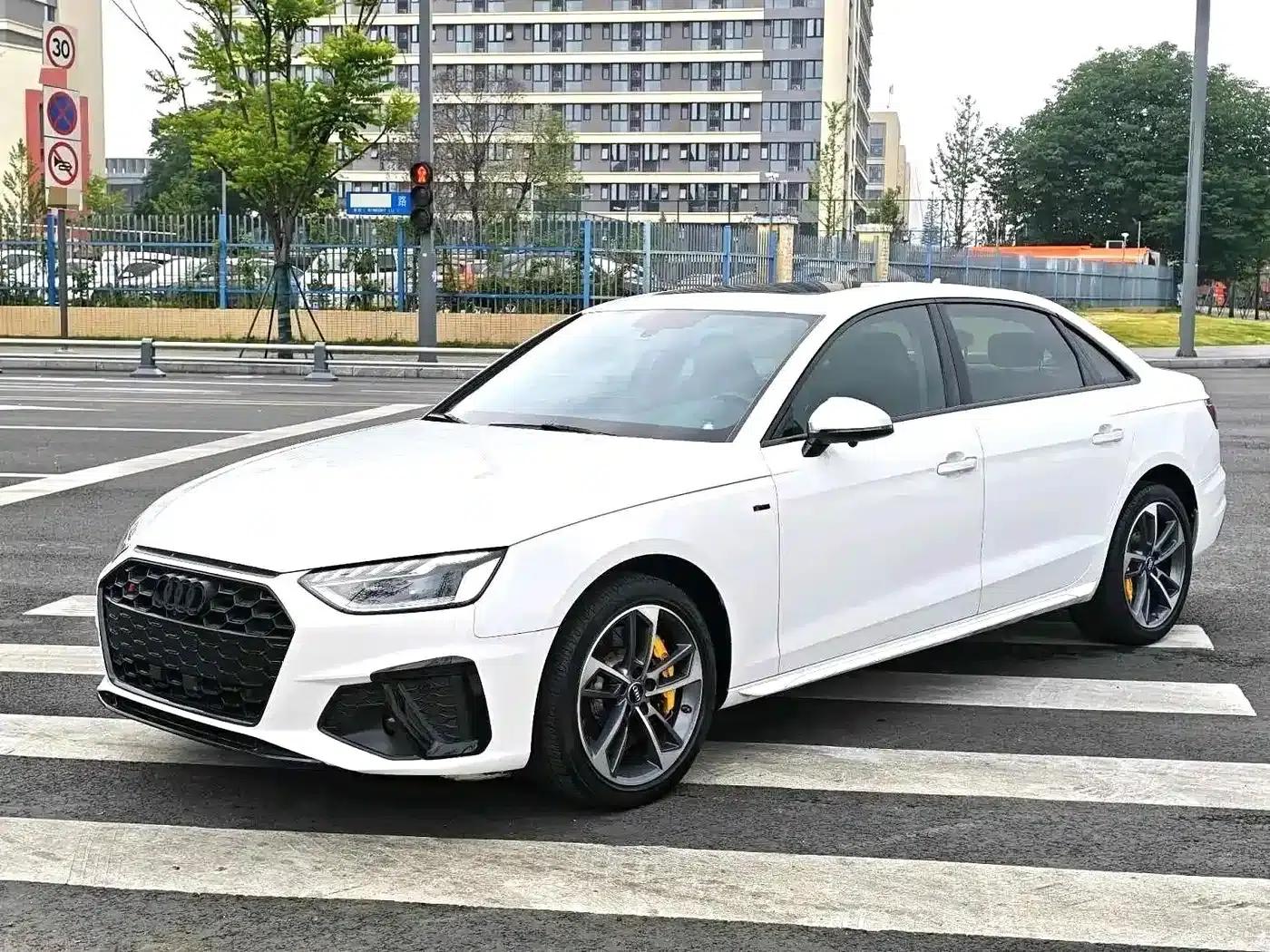 Audi A4L 2022 40 TFSI Luxury Dynamic — миниатюра 1