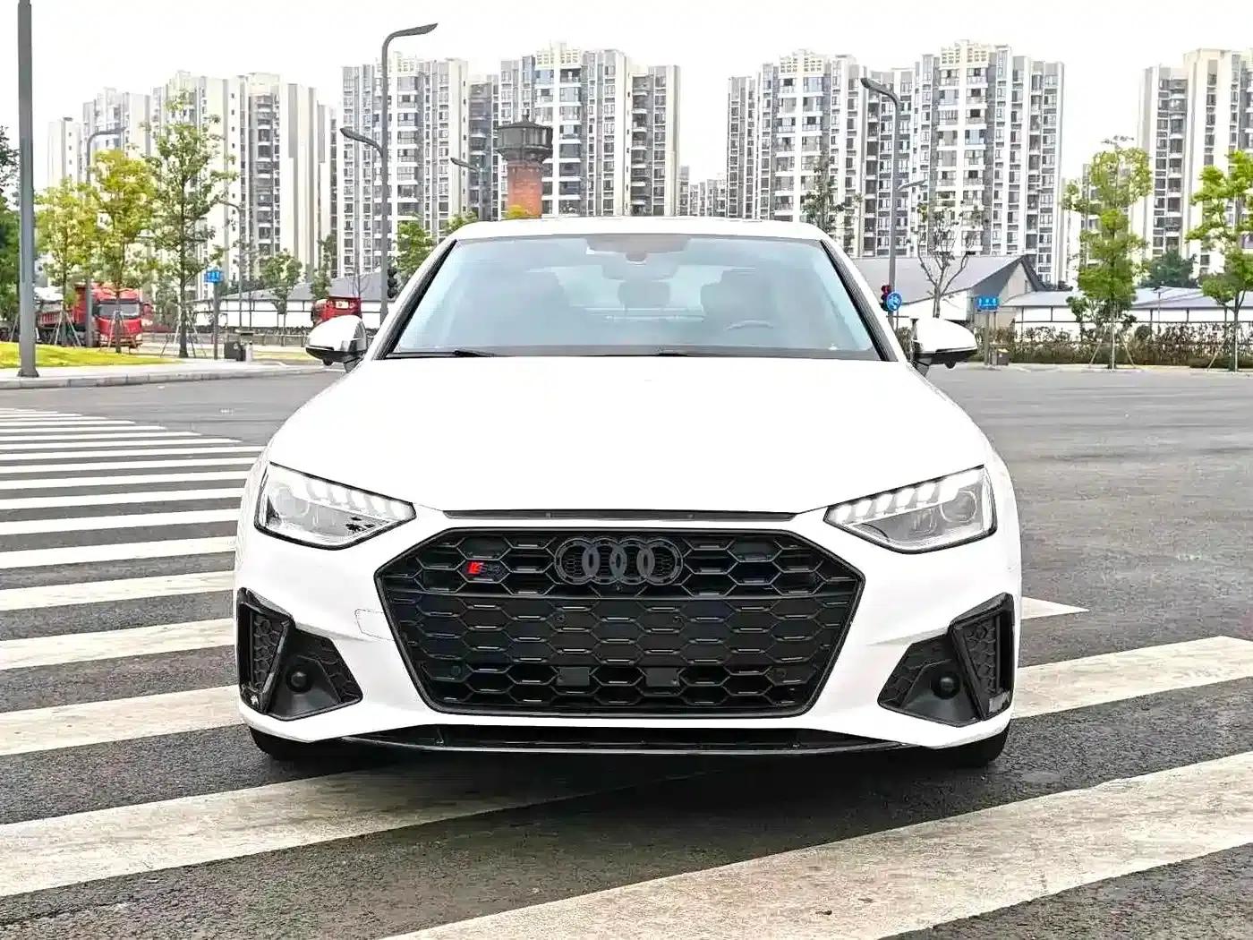 Audi A4L 2022 40 TFSI Luxury Dynamic — миниатюра 2