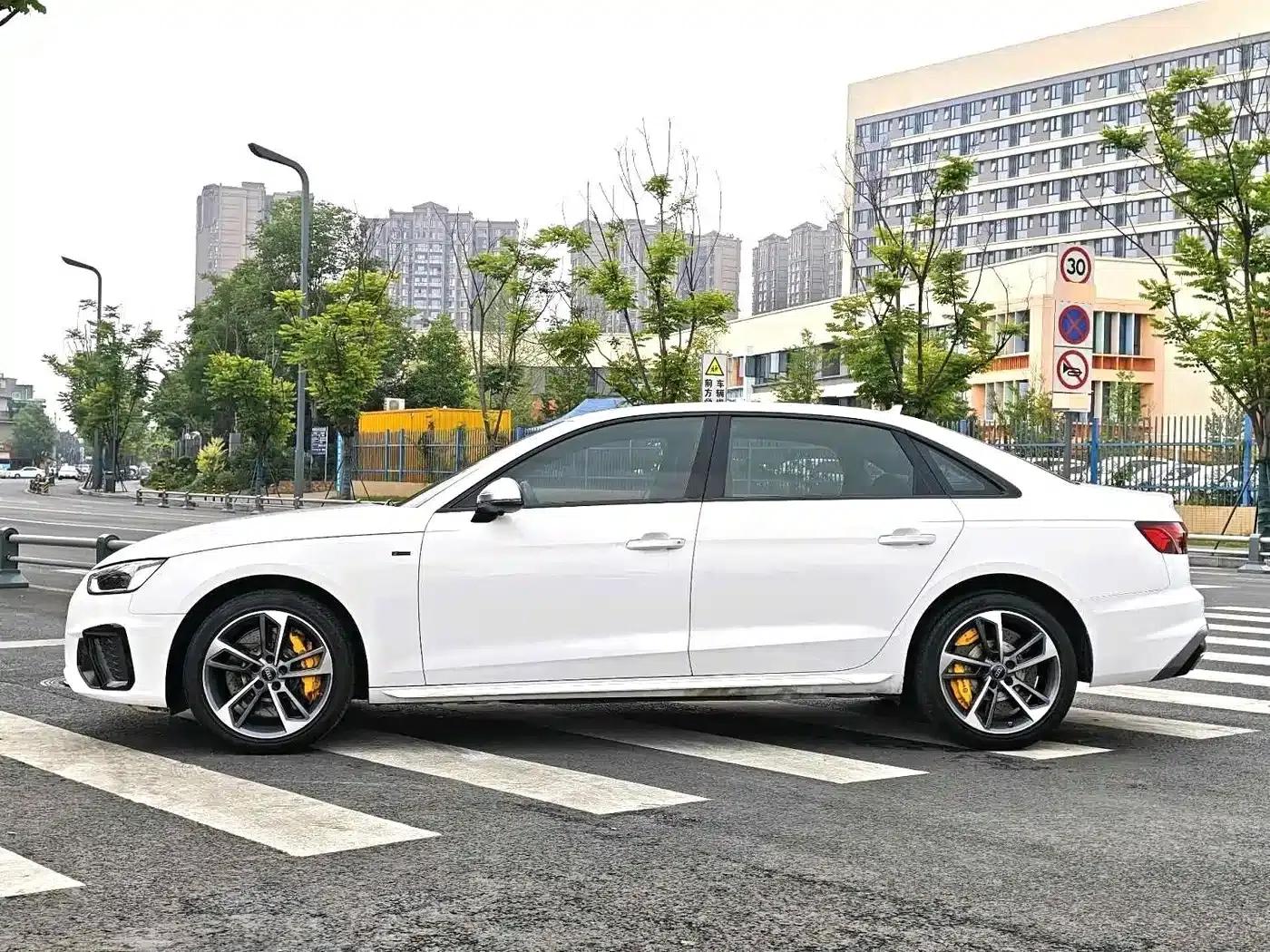 Audi A4L 2022 40 TFSI Luxury Dynamic — миниатюра 13