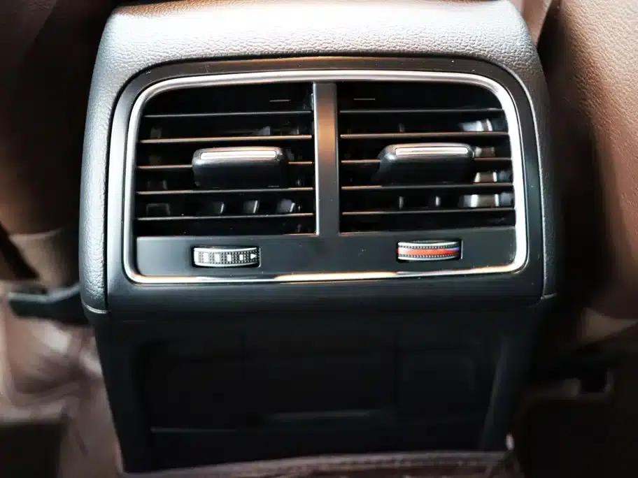 Audi A4L 2015 35 TFSI Automatic Comfort — миниатюра 24