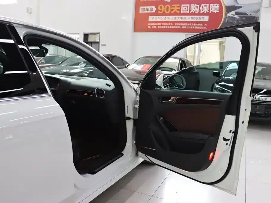 Audi A4L 2015 35 TFSI Automatic Comfort — миниатюра 26