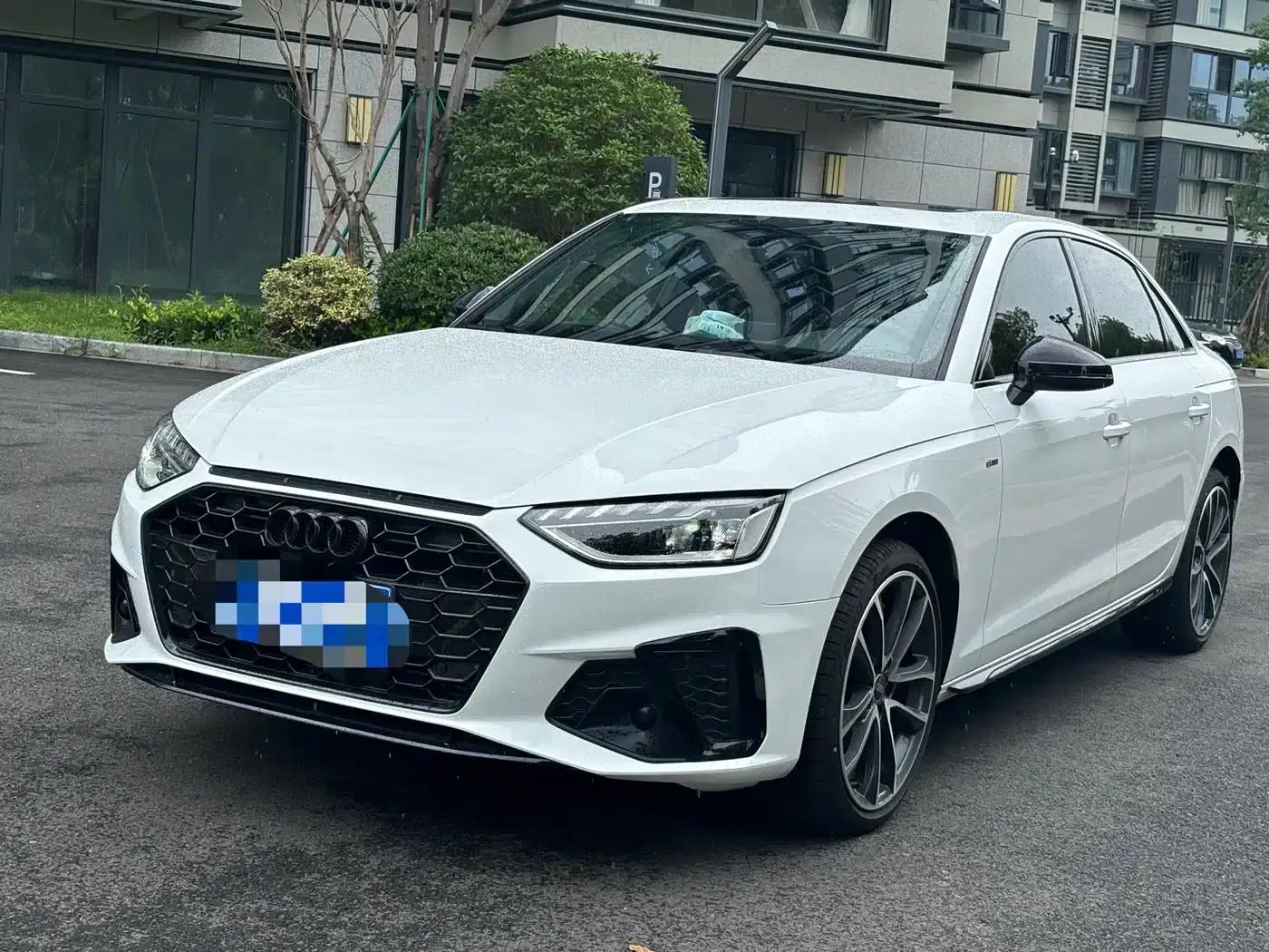 Audi A4L 2025 2 Million Unit Enjoyment Edition 40 TFSI Luxury Dynamic Model — миниатюра 1