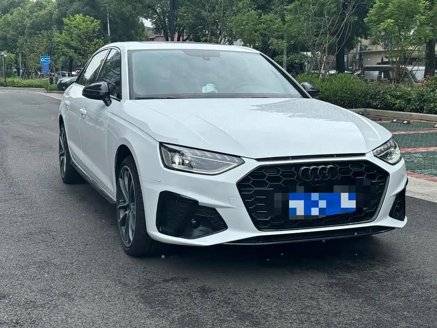 Audi A4L 2025 2 Million Unit Enjoyment Edition 40 TFSI Luxury Dynamic Model — миниатюра 3