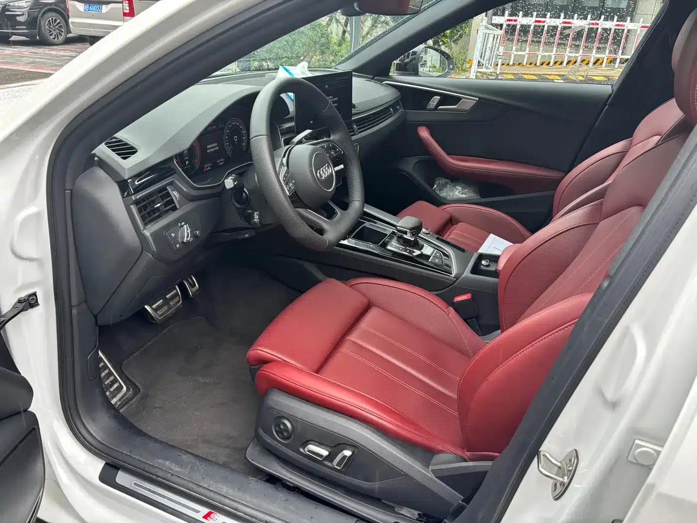 Audi A4L 2025 2 Million Unit Enjoyment Edition 40 TFSI Luxury Dynamic Model — миниатюра 8