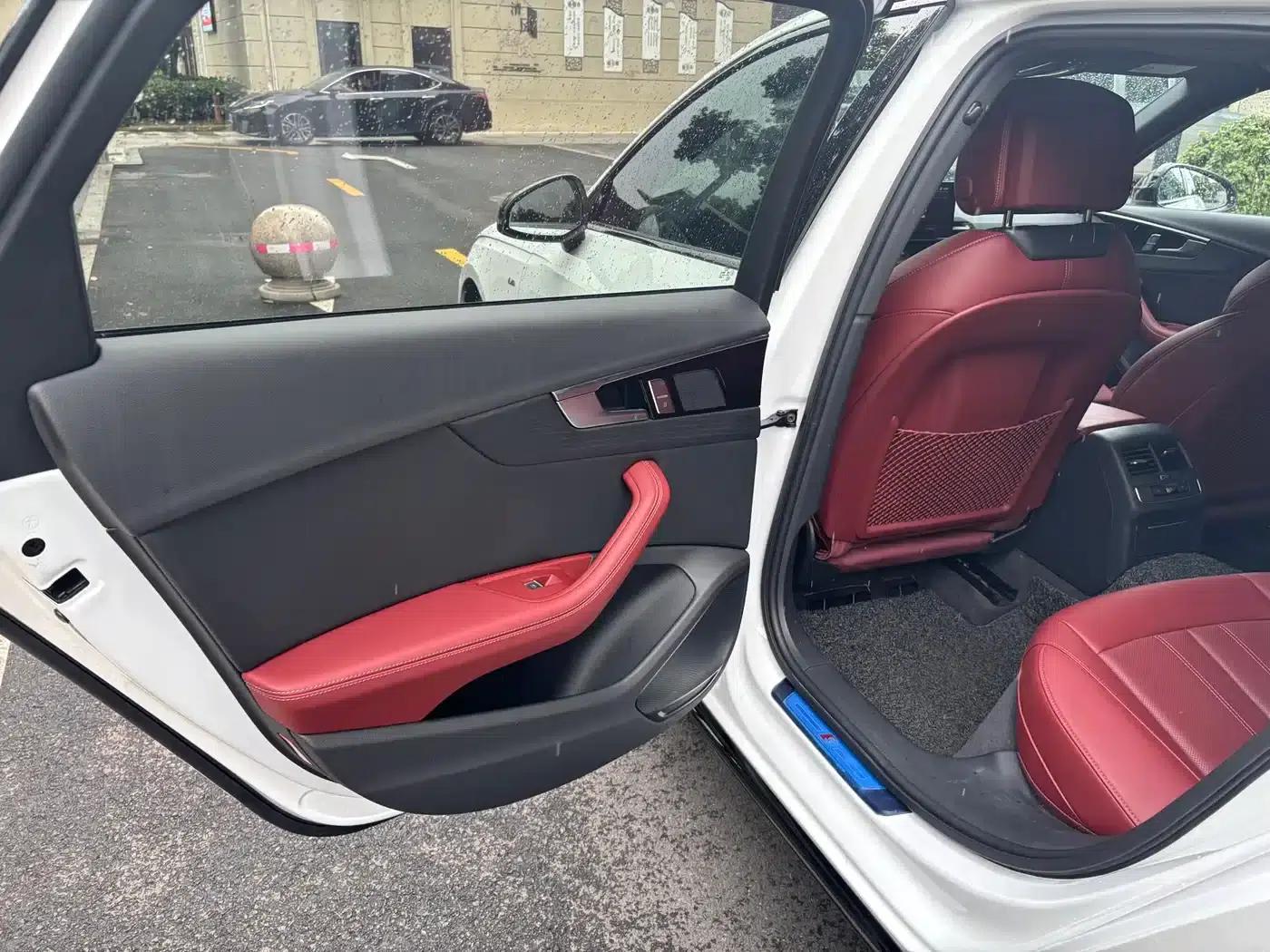 Audi A4L 2025 2 Million Unit Enjoyment Edition 40 TFSI Luxury Dynamic Model — миниатюра 9