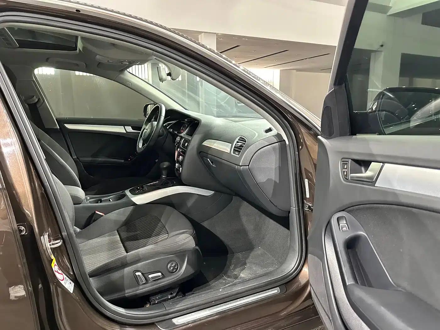 Audi A4L 2015 35 TFSI Automatic Standard Edition — миниатюра 11