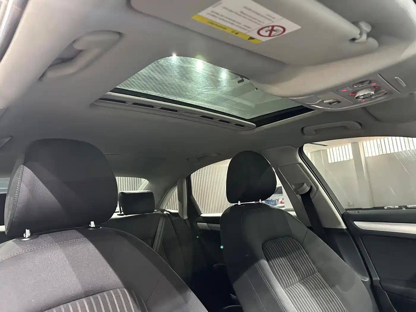 Audi A4L 2015 35 TFSI Automatic Standard Edition — миниатюра 12