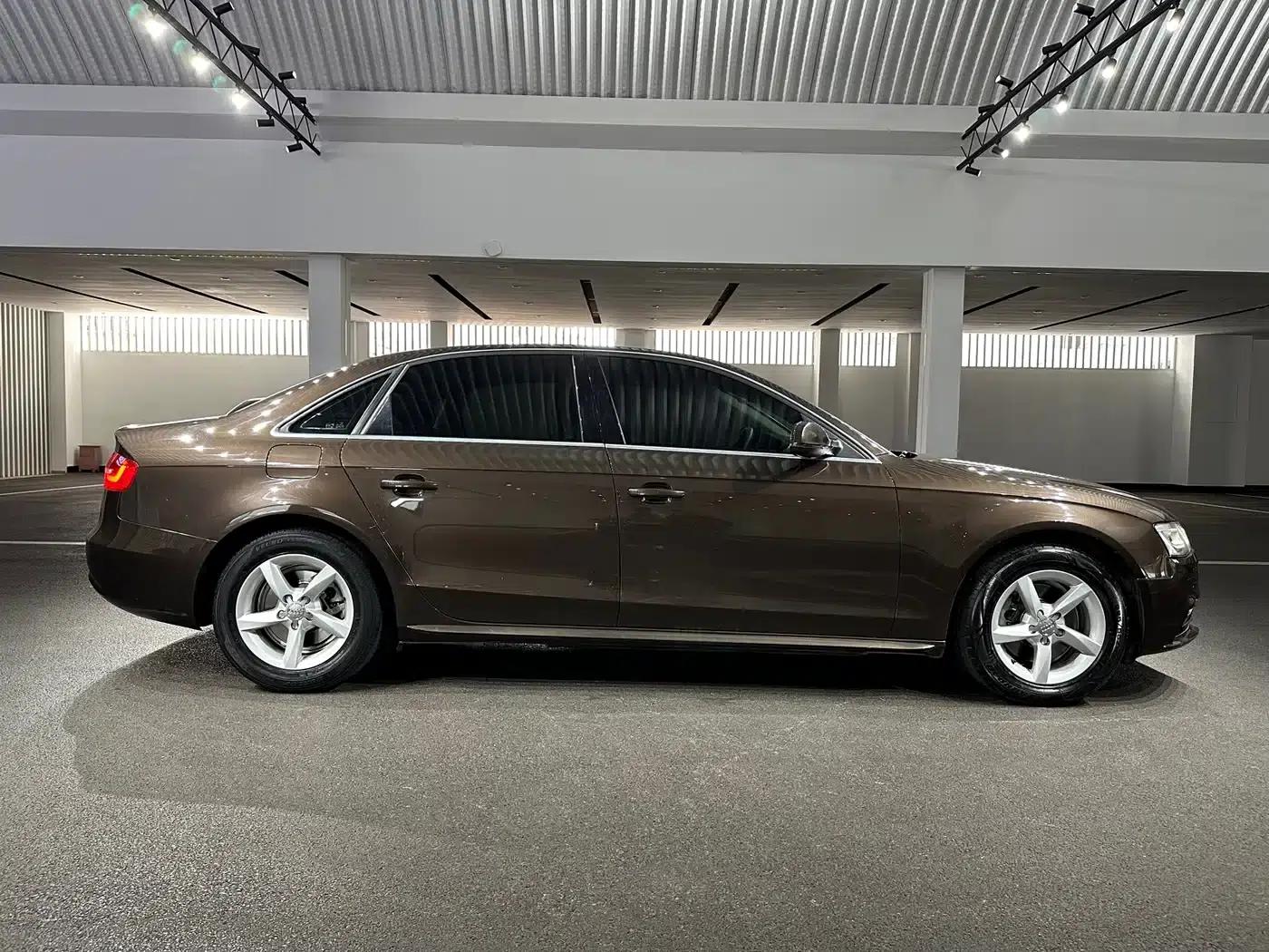 Audi A4L 2015 35 TFSI Automatic Standard Edition — миниатюра 5