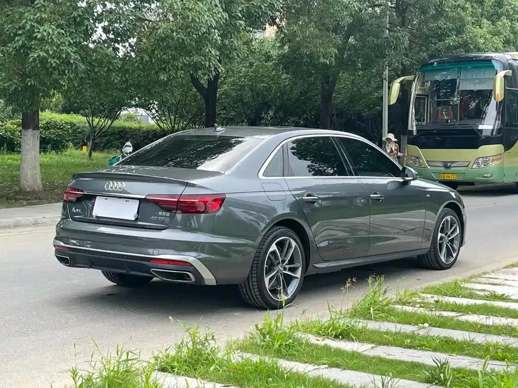 Audi A4L 2020 40 TFSI Fashion Dynamic Edition — миниатюра 7