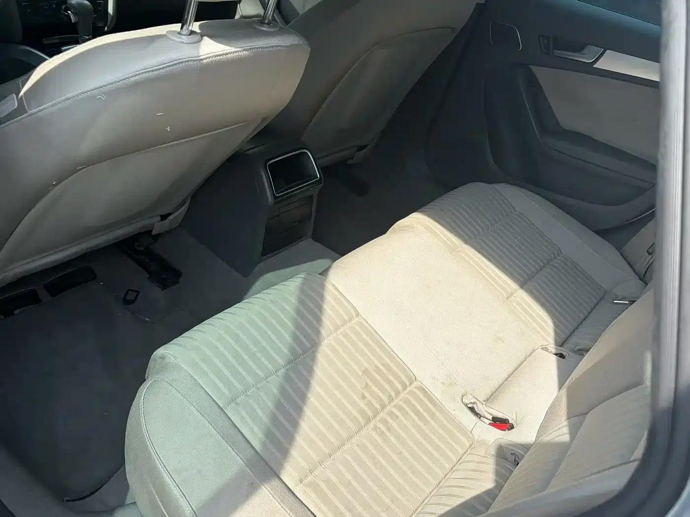 Audi A4L 2012 2.0 TFSI Automatic Standard Edition — миниатюра 5