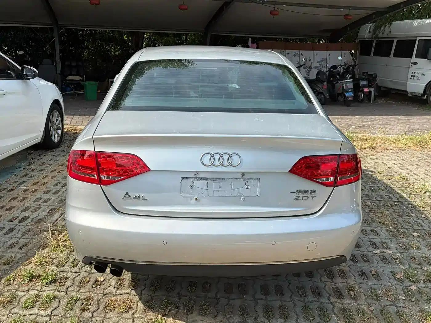 Audi A4L 2012 2.0 TFSI Automatic Standard Edition — миниатюра 7