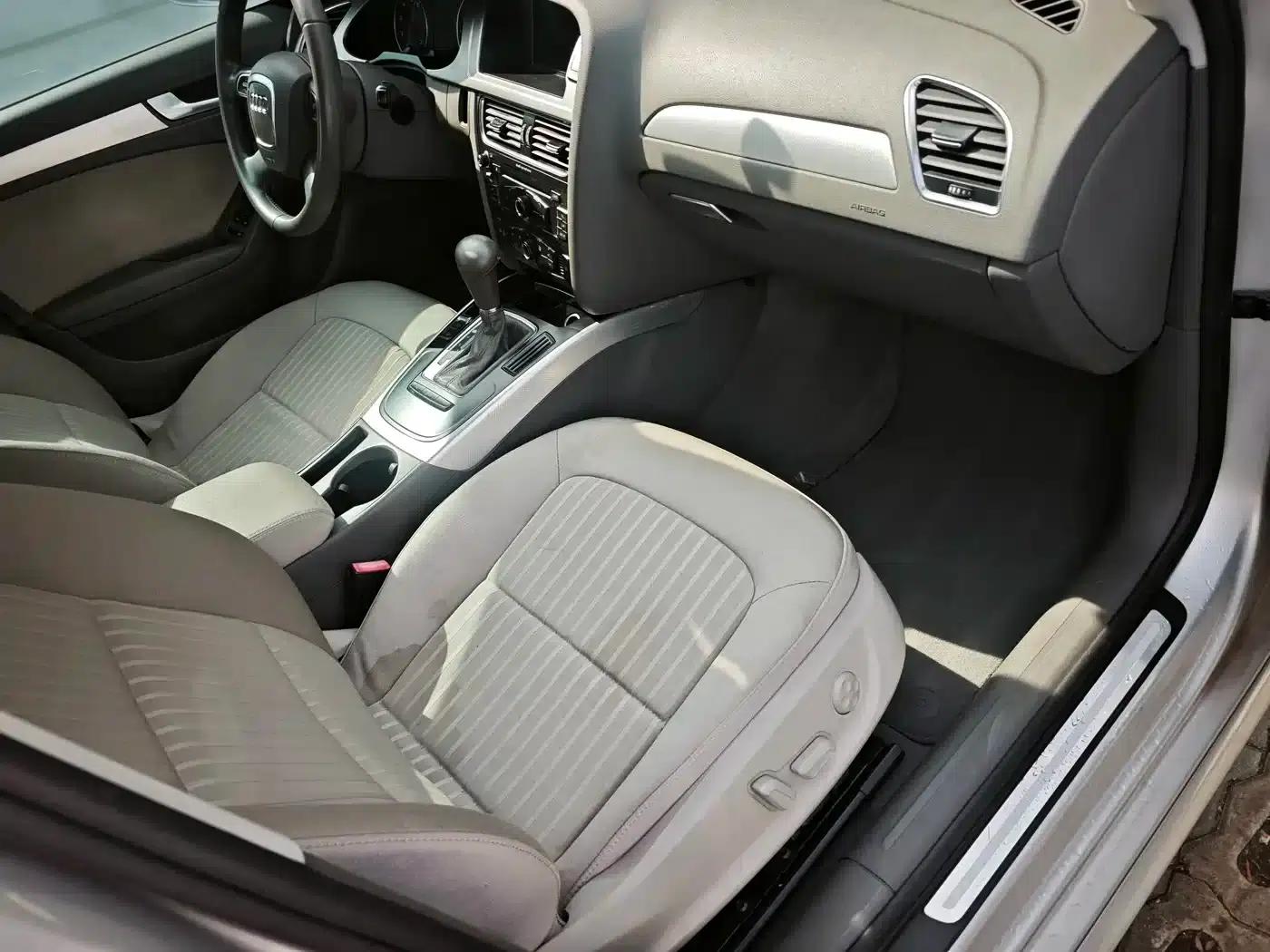 Audi A4L 2012 2.0 TFSI Automatic Standard Edition — миниатюра 8