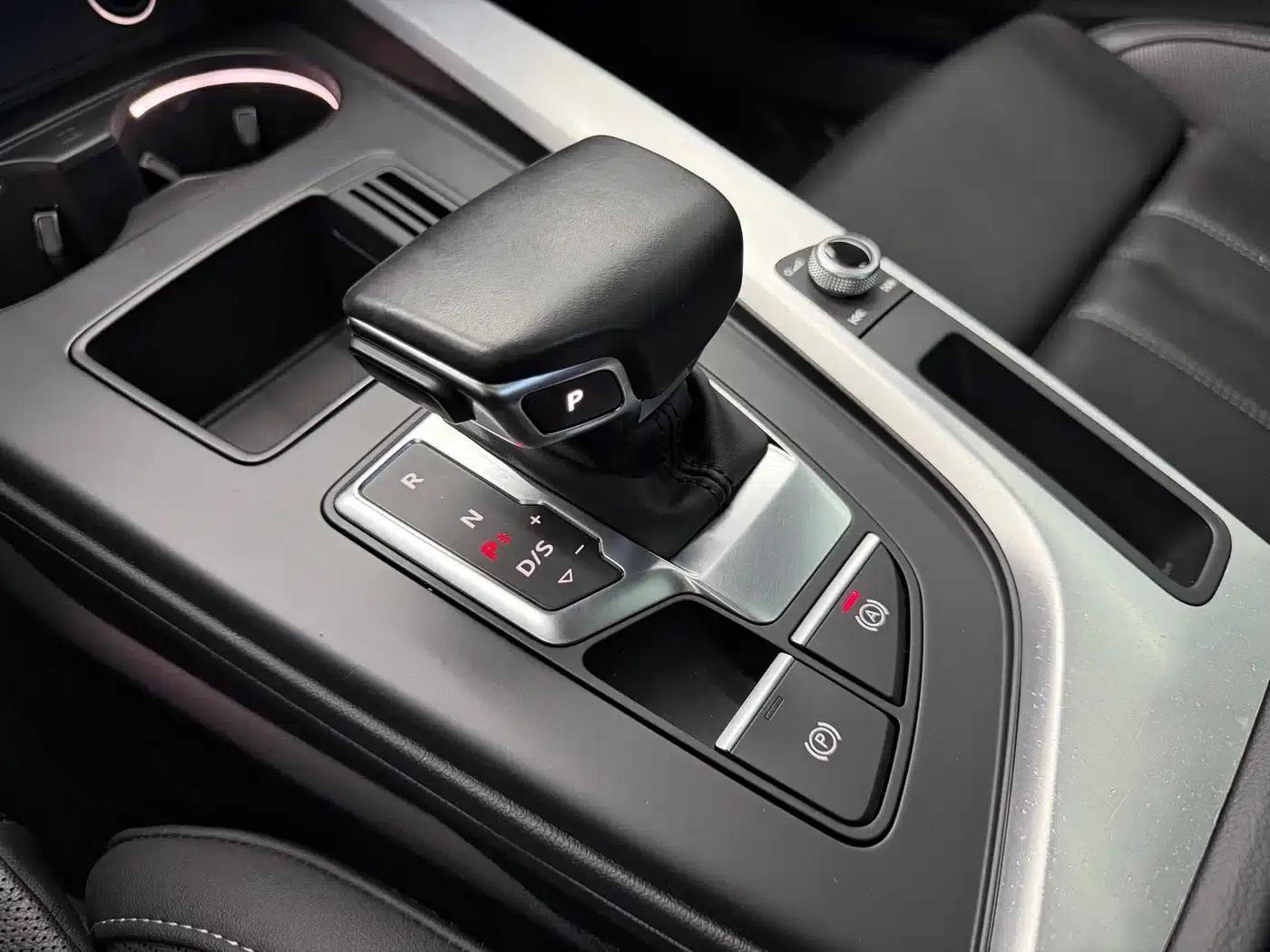 Audi A4L 2020 40 TFSI Fashion Dynamic Edition — миниатюра 17
