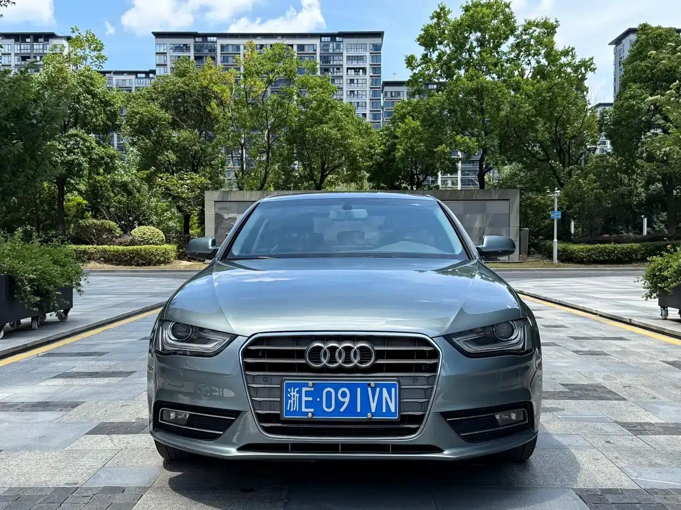 Audi A4L 2015 35 TFSI Automatic Standard Edition — миниатюра 2