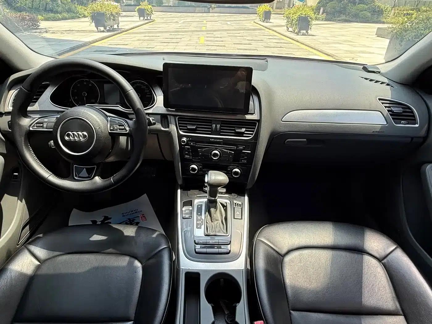 Audi A4L 2015 35 TFSI Automatic Standard Edition — миниатюра 9