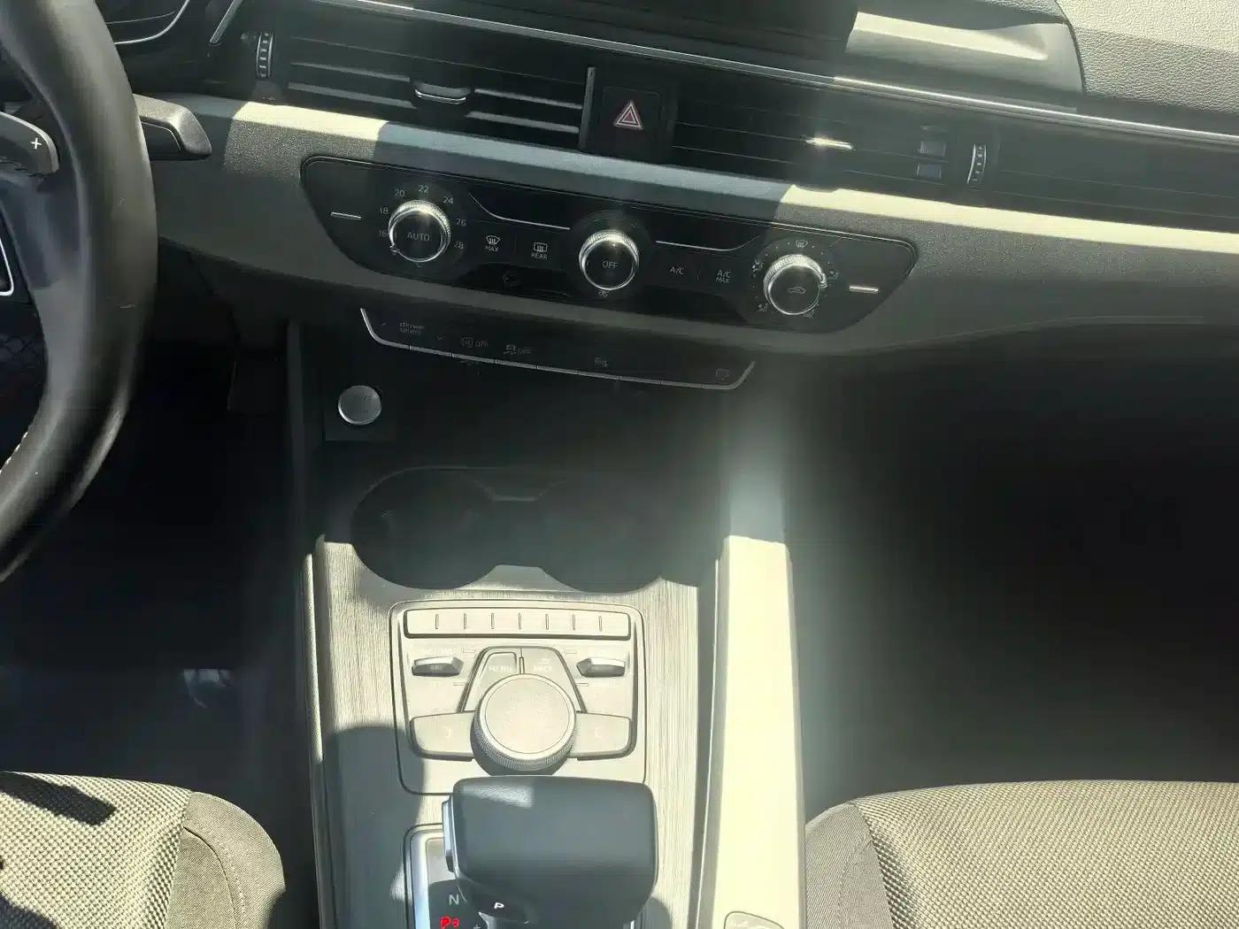 Audi A4L 2019 40 TFSI Progressive (China VI Emission Standard) — миниатюра 11
