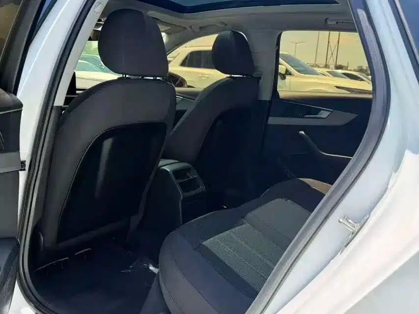 Audi A4L 2019 40 TFSI Progressive (China VI Emission Standard) — миниатюра 4