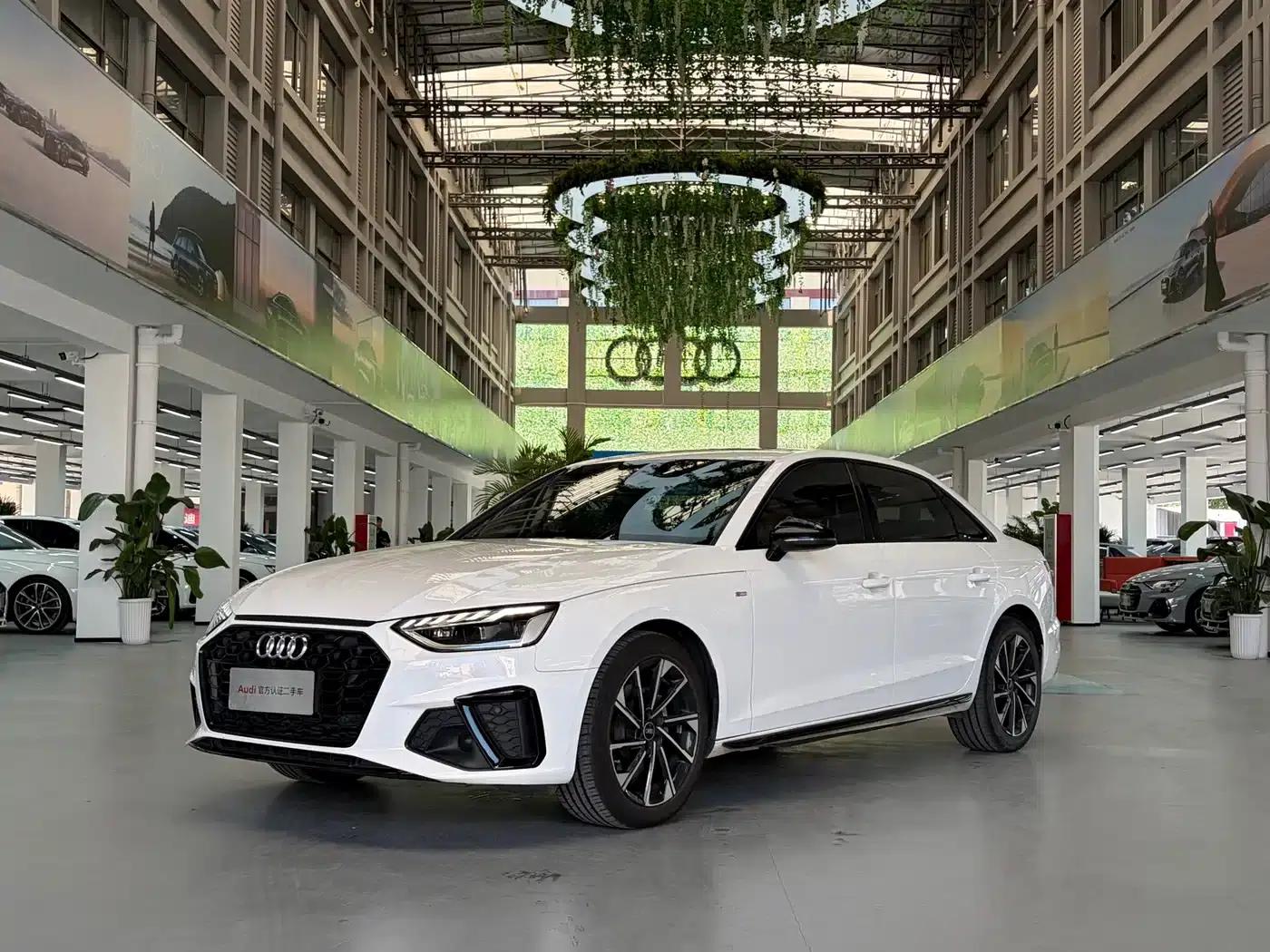 Audi A4L 2023 40 TFSI Luxury Dynamic — миниатюра 1