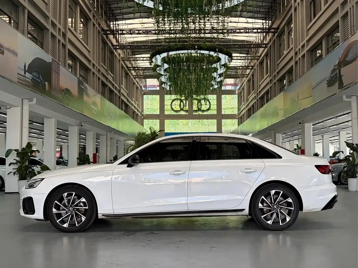 Audi A4L 2023 40 TFSI Luxury Dynamic — миниатюра 2