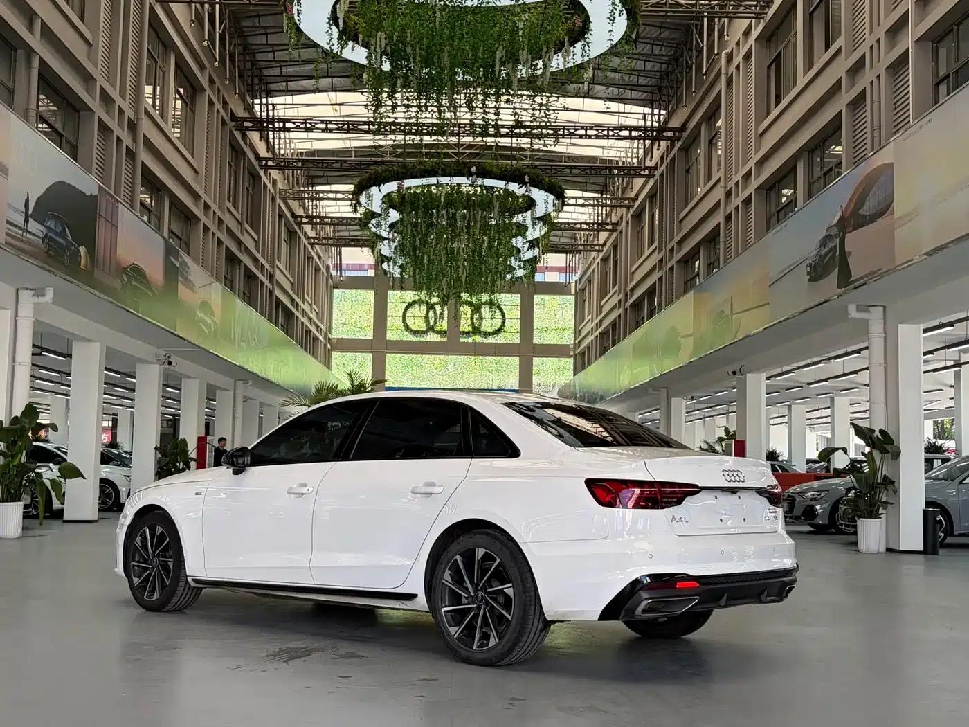 Audi A4L 2023 40 TFSI Luxury Dynamic — миниатюра 3