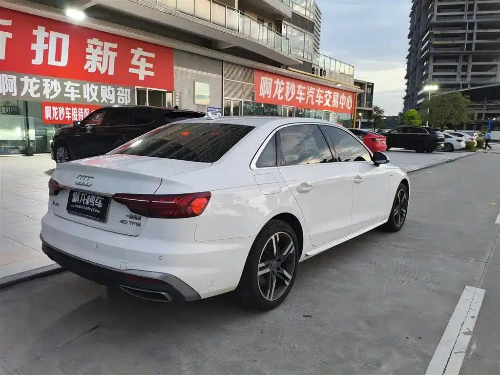 Audi A4L 2022 40 TFSI Fashion Dynamic Edition — миниатюра 5