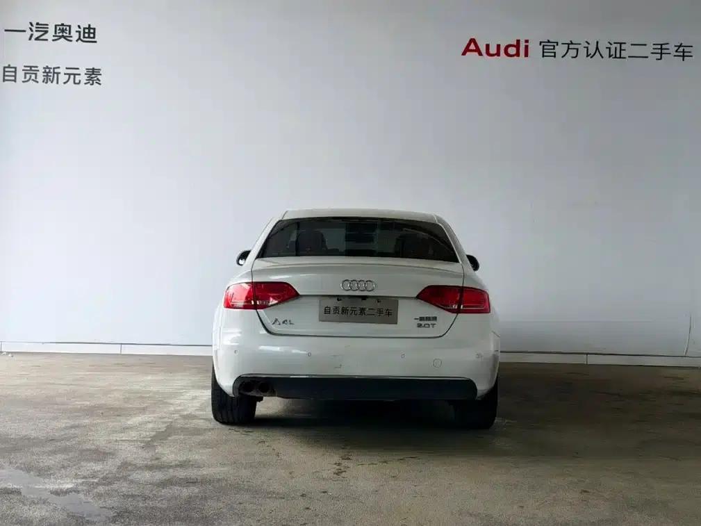 Audi A4L 2010 2.0 TFSI Standard Edition — миниатюра 15