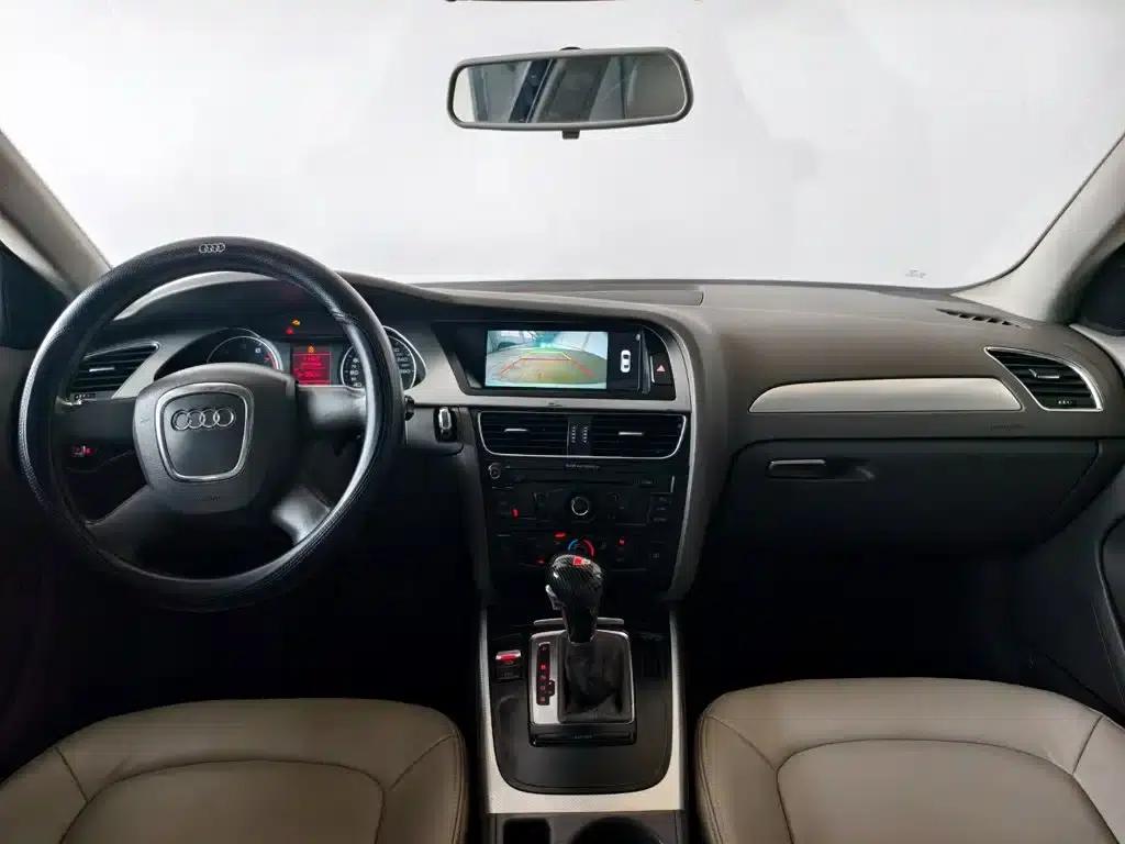 Audi A4L 2010 2.0 TFSI Standard Edition — миниатюра 5