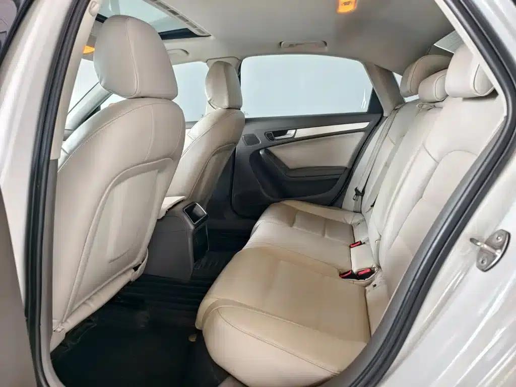 Audi A4L 2010 2.0 TFSI Standard Edition — миниатюра 7