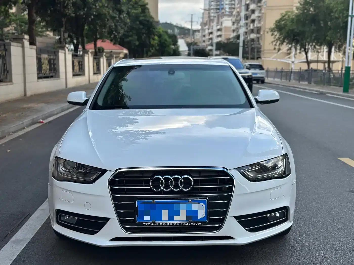 Audi A4L 2016 35 TFSI Classic Edition Automatic Standard Model — миниатюра 2
