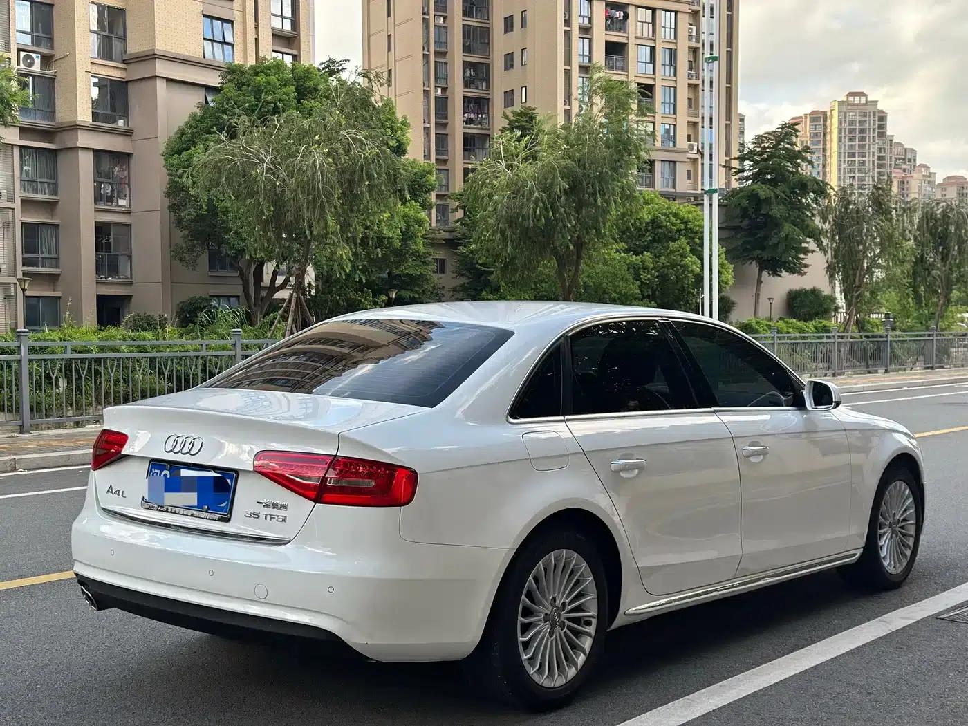 Audi A4L 2016 35 TFSI Classic Edition Automatic Standard Model — миниатюра 7