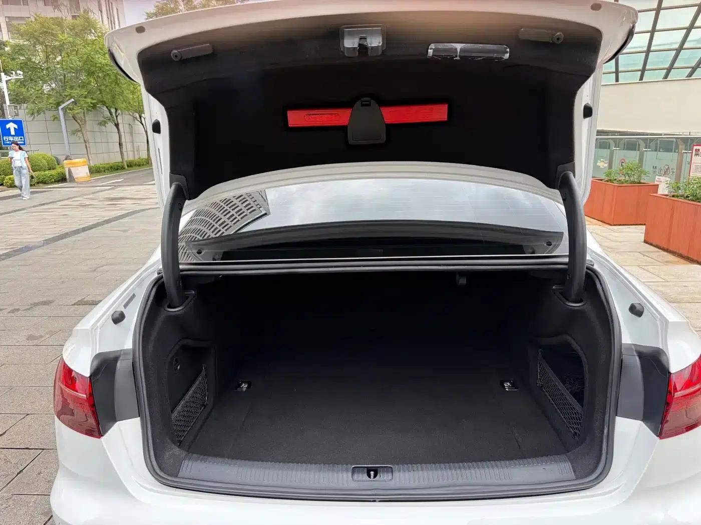 Audi A4L 2020 40 TFSI Luxury Dynamic — миниатюра 38