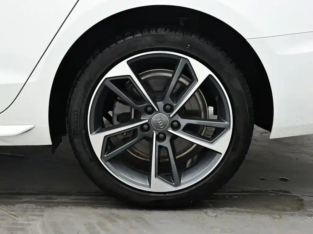 Audi A4L 2022 40 TFSI Fashion Dynamic Edition — миниатюра 9