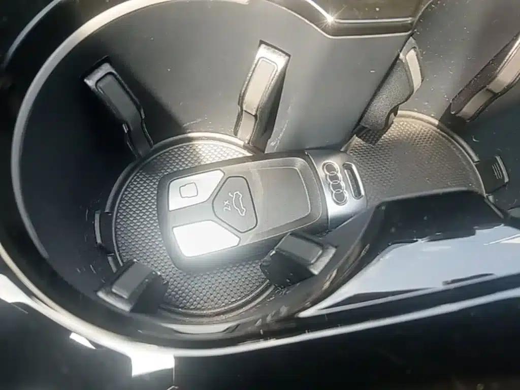 Audi A4L 2025 2 Million Unit Enjoyment Edition 40 TFSI Luxury Dynamic Model — миниатюра 15