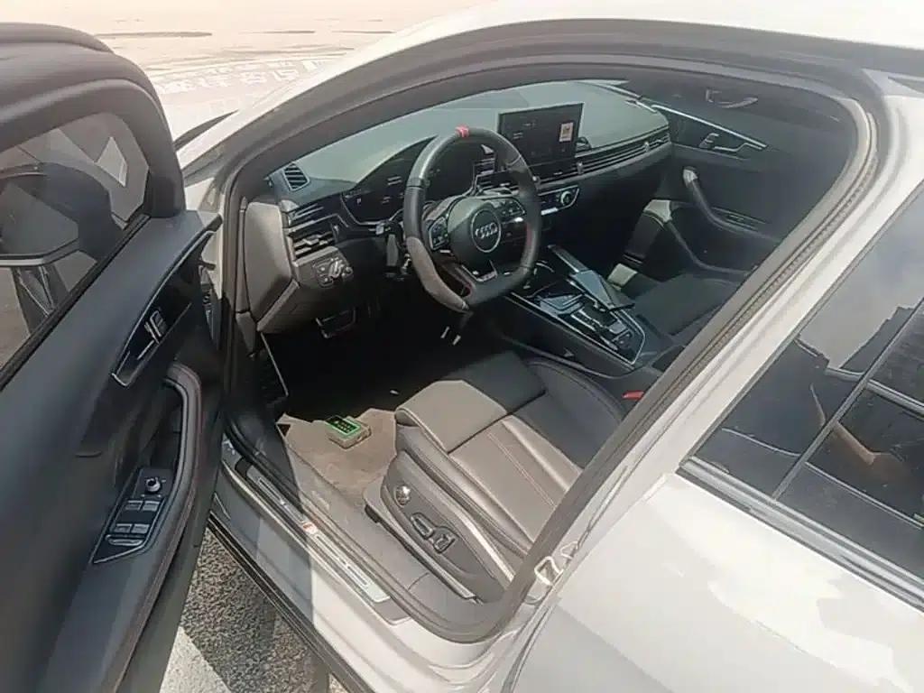 Audi A4L 2025 2 Million Unit Enjoyment Edition 40 TFSI Luxury Dynamic Model — миниатюра 23