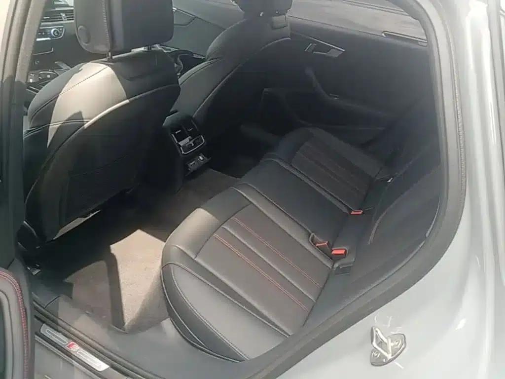 Audi A4L 2025 2 Million Unit Enjoyment Edition 40 TFSI Luxury Dynamic Model — миниатюра 24