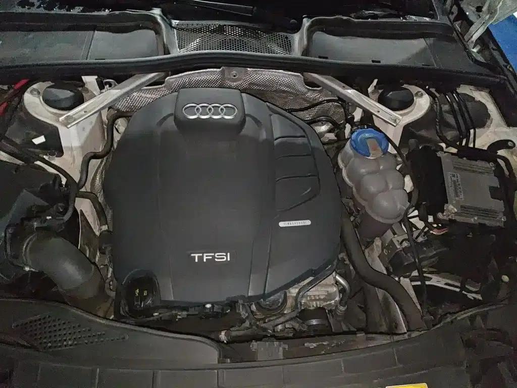 Audi A4L 2019 40 TFSI Fashion Edition (National V Emission Standard) — миниатюра 11