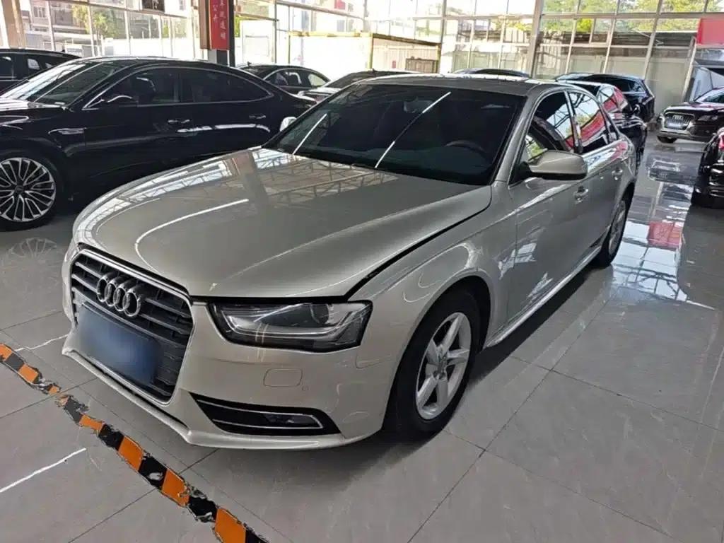 Audi A4L 2015 35 TFSI Automatic Standard Edition — миниатюра 2