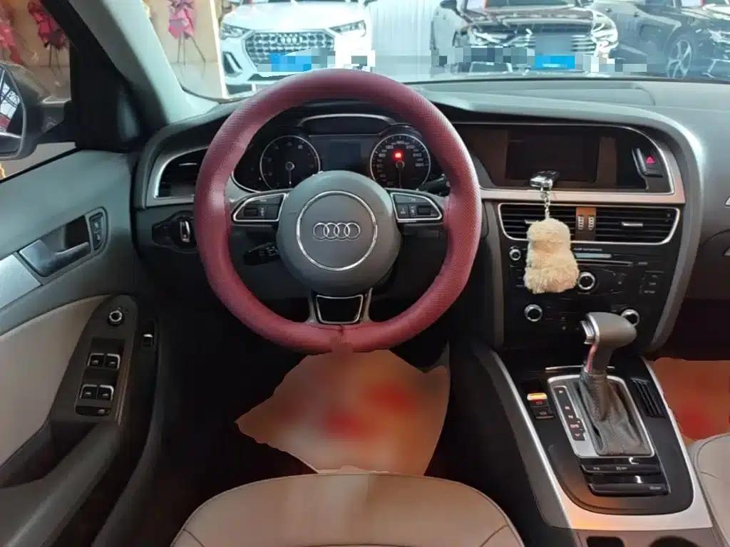 Audi A4L 2015 35 TFSI Automatic Standard Edition — миниатюра 11