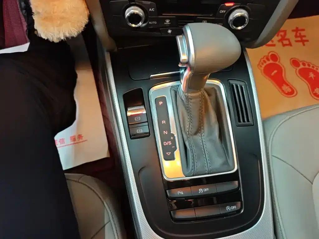 Audi A4L 2015 35 TFSI Automatic Standard Edition — миниатюра 14