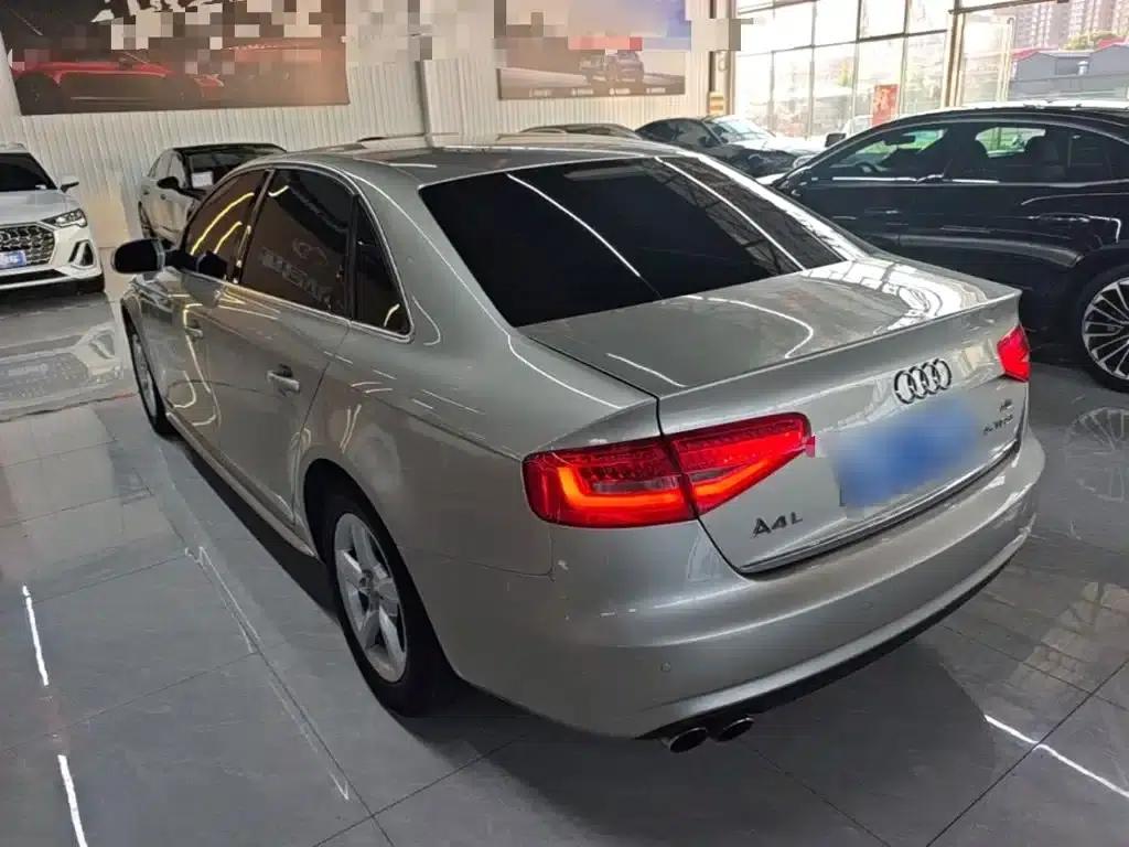 Audi A4L 2015 35 TFSI Automatic Standard Edition — миниатюра 5
