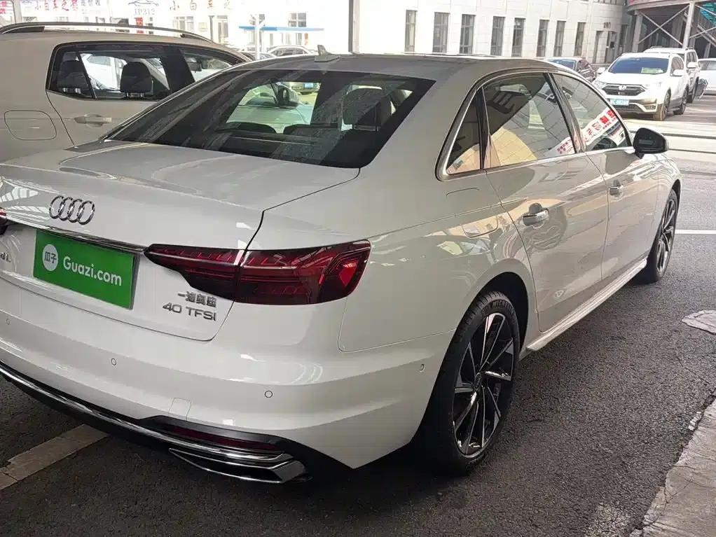 Audi A4L 2022 40 TFSI Luxury Elegance — миниатюра 8