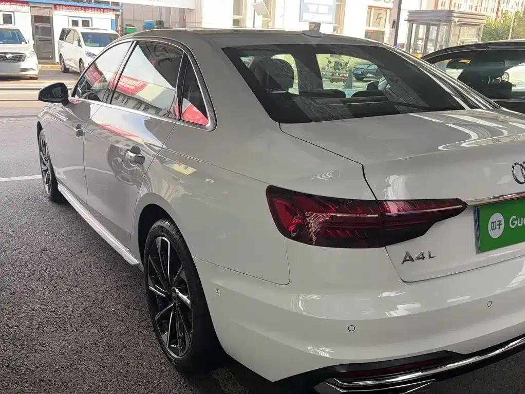 Audi A4L 2022 40 TFSI Luxury Elegance — миниатюра 10