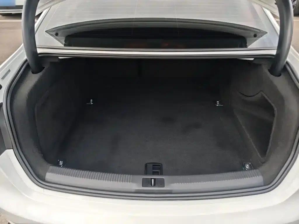 Audi A4L 2016 35 TFSI Automatic Comfort — миниатюра 19