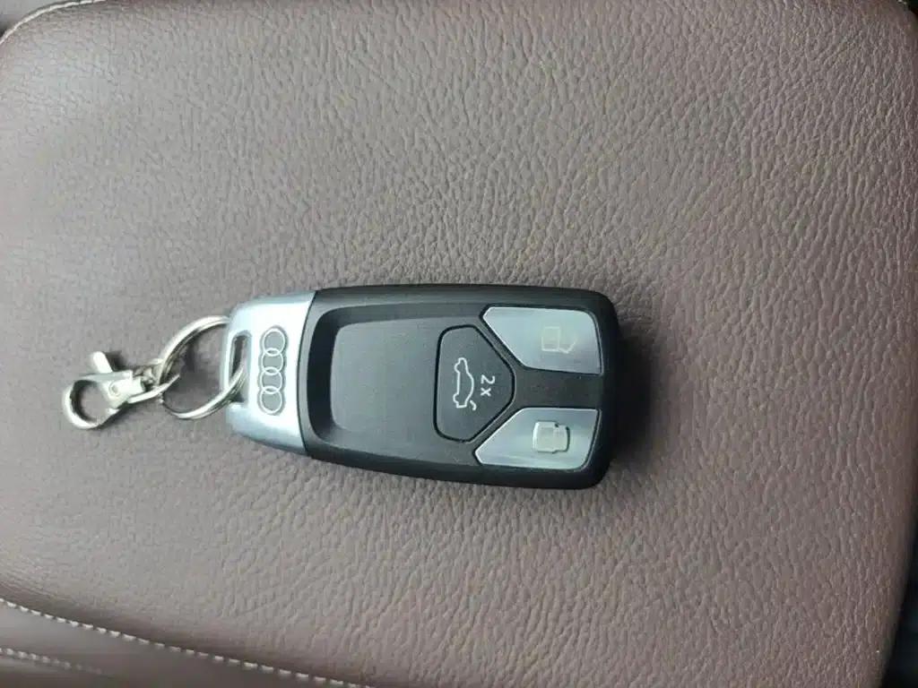 Audi A4L 2019 40 TFSI Progressive (China VI Emission Standard) — миниатюра 17