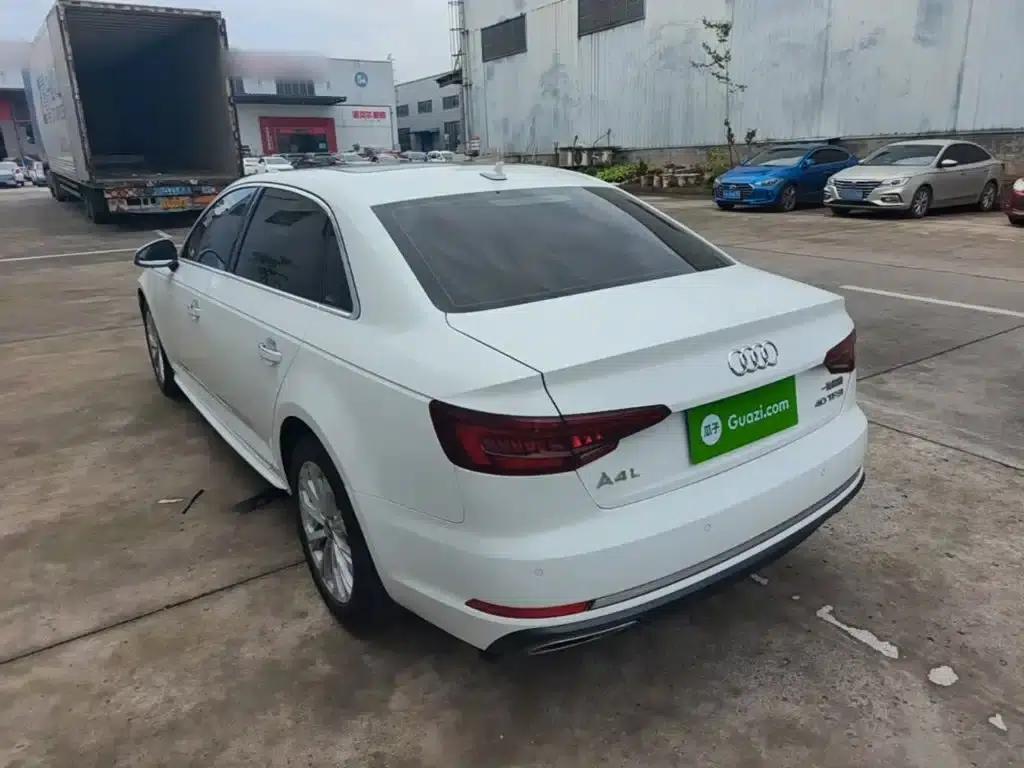Audi A4L 2019 40 TFSI Progressive (China VI Emission Standard) — миниатюра 23