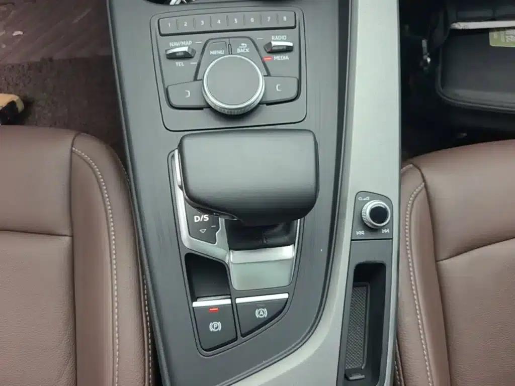 Audi A4L 2019 40 TFSI Progressive (China VI Emission Standard) — миниатюра 10