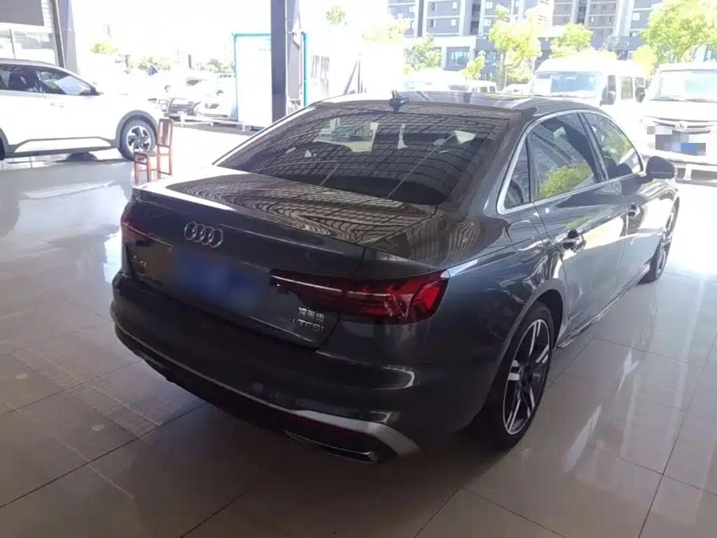 Audi A4L 2020 40 TFSI Luxury Dynamic — миниатюра 7
