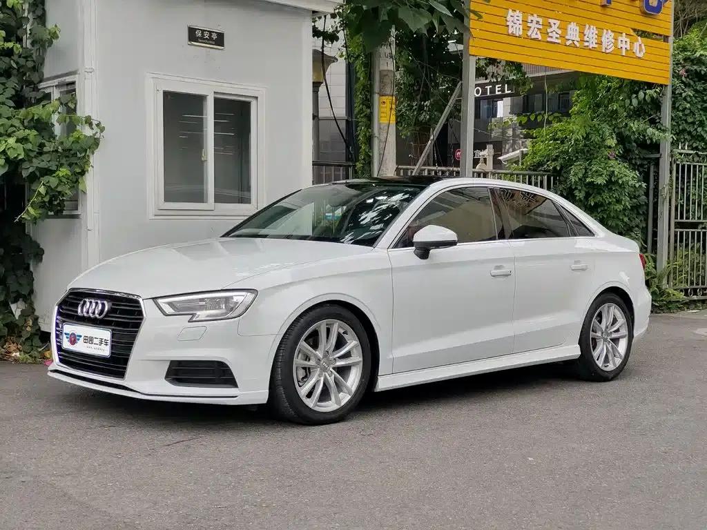 Audi A3 2018 30th Anniversary Edition Limousine 35 TFSI Progressive — миниатюра 1