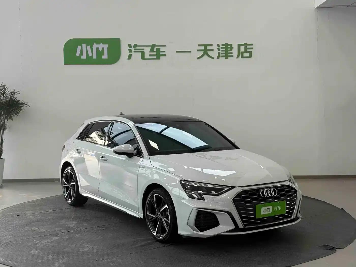Audi A3 2023 Sportback 35 TFSI Fashion Sport — миниатюра 2