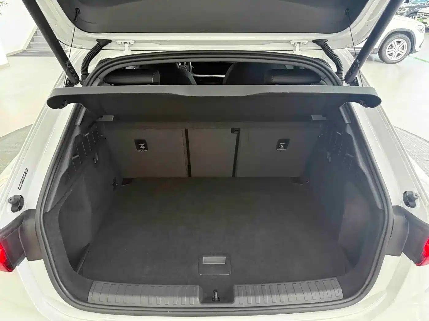 Audi A3 2023 Sportback 35 TFSI Fashion Sport — миниатюра 17